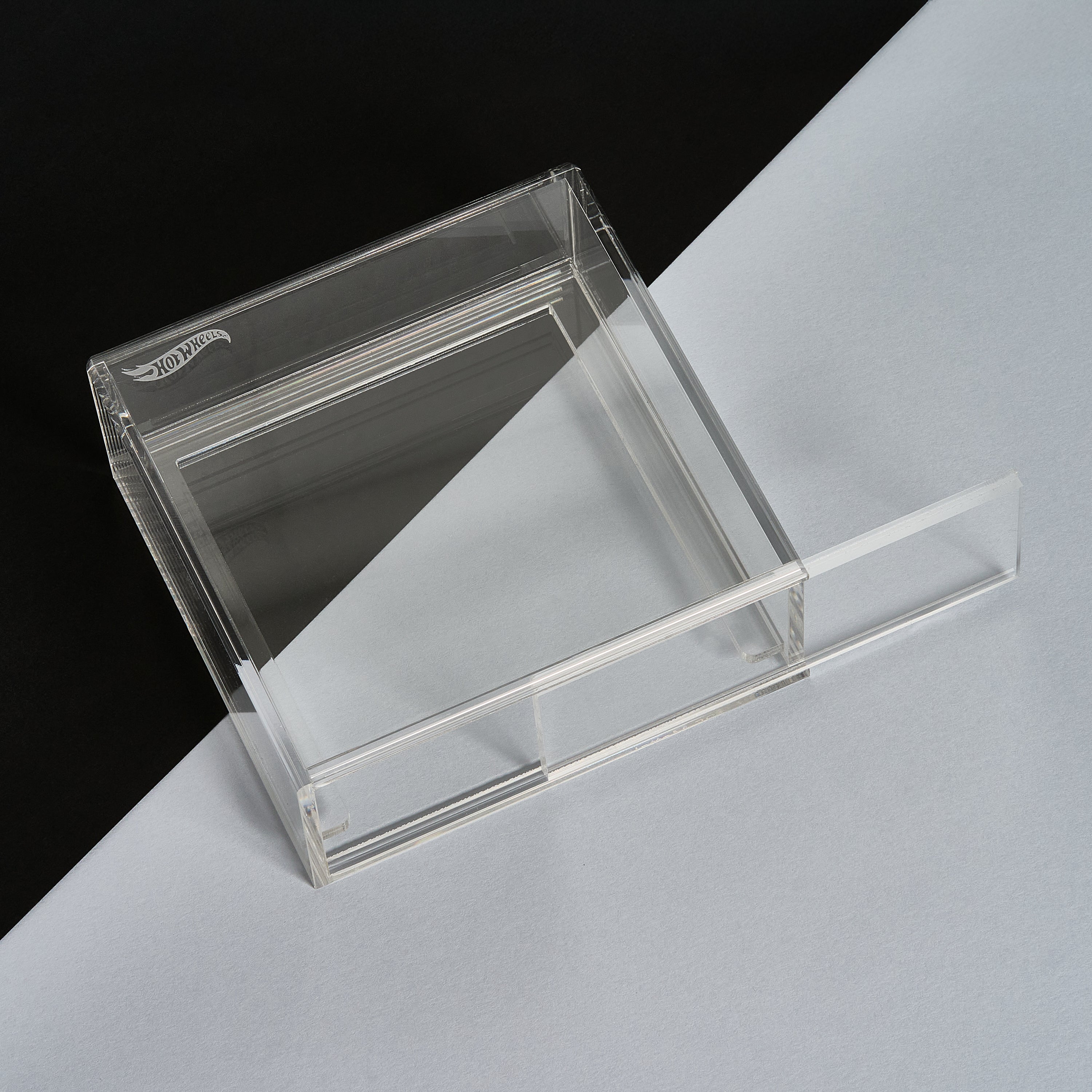 Hot Wheels™ Acrylic Display Case – Short Card | Official Hot